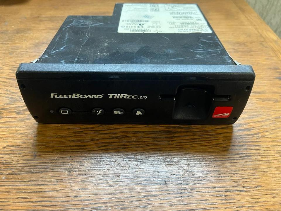 Mercedes-Benz Actros MP4 Tachograph FLEETBOARD A0004462260 - Тахограф для Грузовиков: фото 1 Mercedes-Benz Actros MP4 Tachograph FLEETBOARD A0004462260 - Тахограф для Грузовиков: фото 1