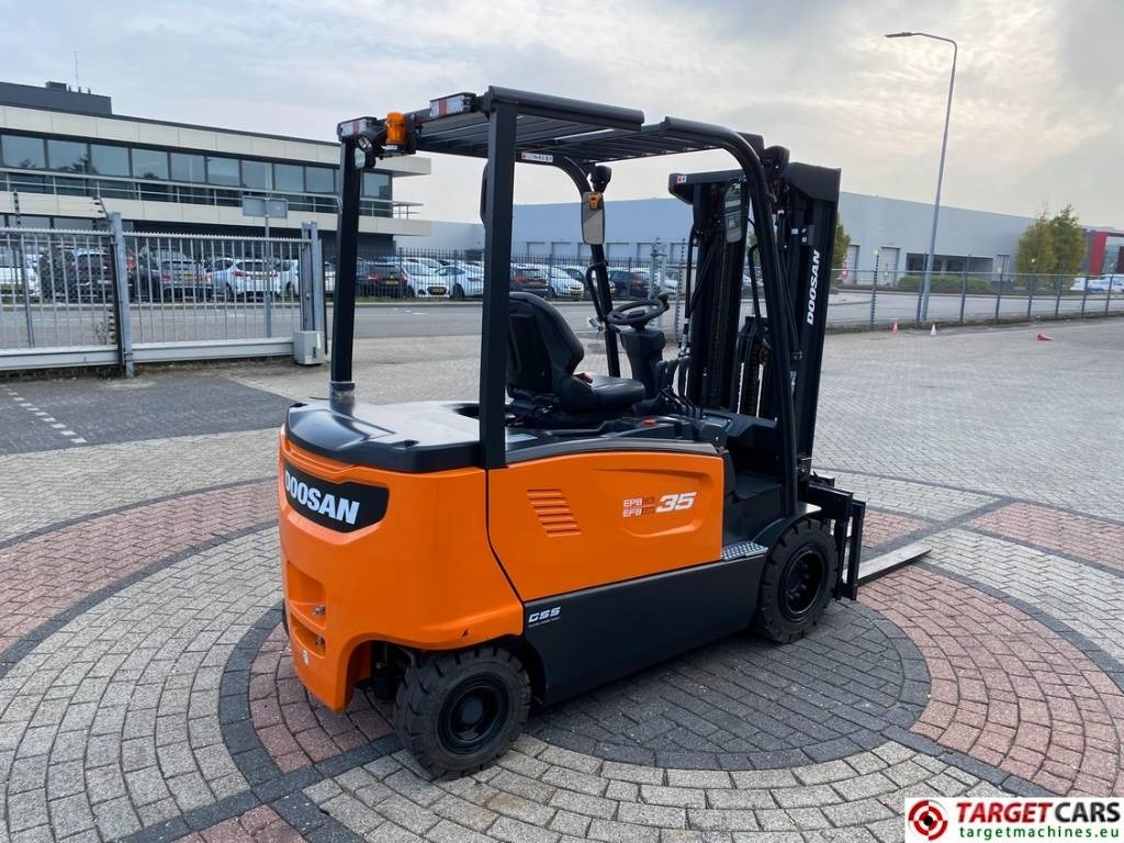 Doosan B35X-7 Electric Forklift 3.5T Triplex-438cm Unused - Электропогрузчик: фото 3 Doosan B35X-7 Electric Forklift 3.5T Triplex-438cm Unused - Электропогрузчик: фото 3