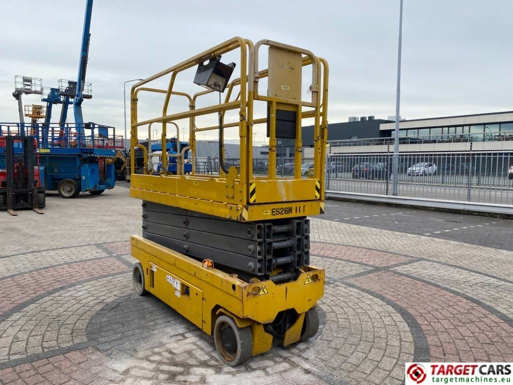 GMG 2632-ED Electric Scissor 2632ED Work Lift 983cm - Ножничный подъемник: фото 2 GMG 2632-ED Electric Scissor 2632ED Work Lift 983cm - Ножничный подъемник: фото 2