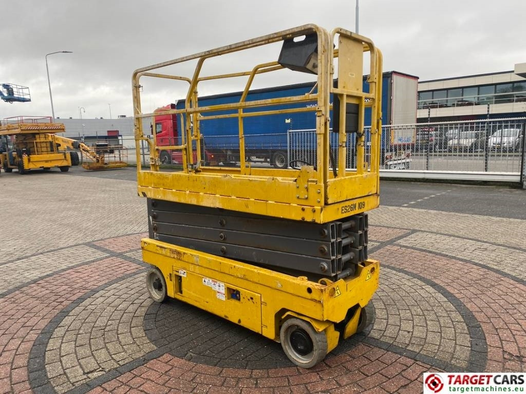GMG 2632-ED Electric Scissor Work Lift 983cm - Ножничный подъемник: фото 2 GMG 2632-ED Electric Scissor Work Lift 983cm - Ножничный подъемник: фото 2