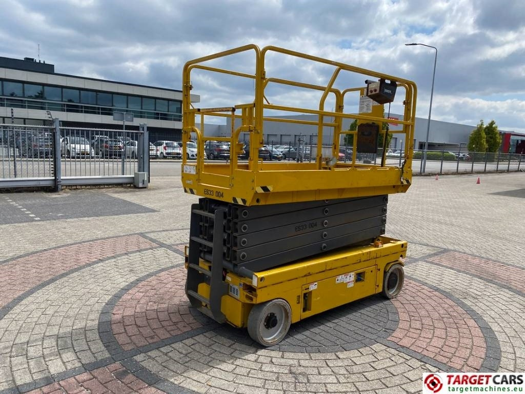 GMG 3346-ED Electric Scissor Work LIft 1200cm - Ножничный подъемник: фото 3 GMG 3346-ED Electric Scissor Work LIft 1200cm - Ножничный подъемник: фото 3