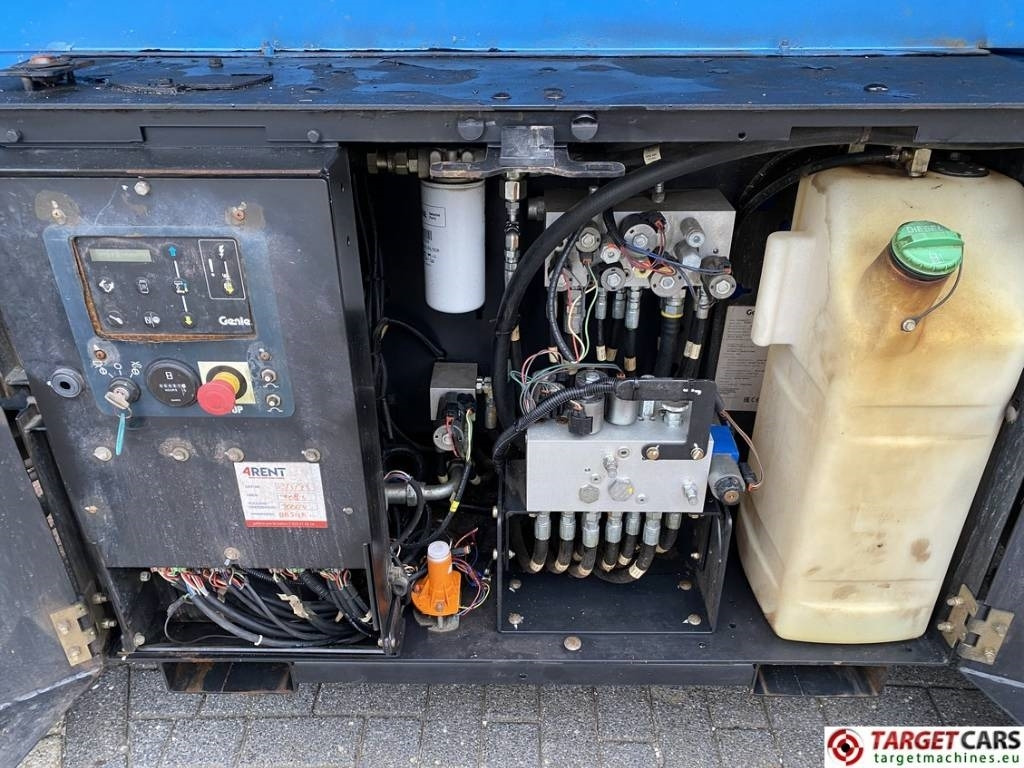 Ножничный подъемник Genie GS-4069RT Diesel 4x4 Scissor Work Lift 1412cm: фото 13 Ножничный подъемник Genie GS-4069RT Diesel 4x4 Scissor Work Lift 1412cm: фото 13