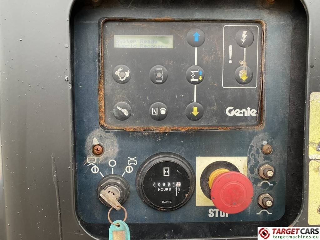 Ножничный подъемник Genie GS-4069RT Diesel 4x4 Scissor Work Lift 1412cm: фото 11 Ножничный подъемник Genie GS-4069RT Diesel 4x4 Scissor Work Lift 1412cm: фото 11