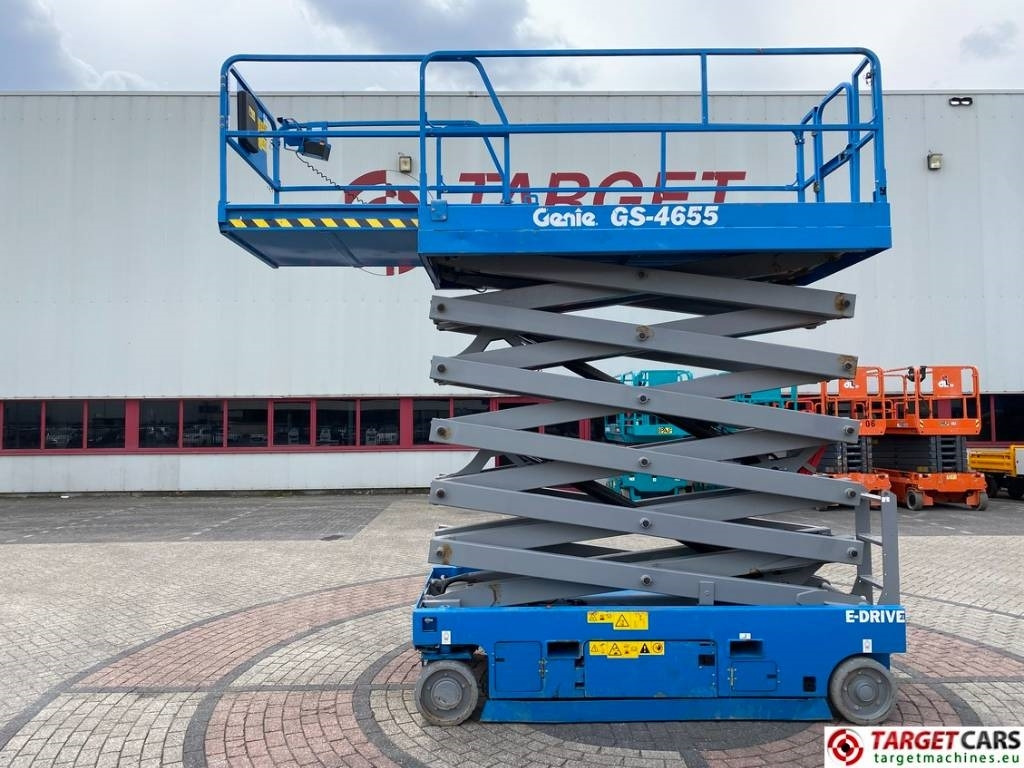 Genie GS-4655 Electric E-Drive Scissor Work Lift 1595cm - Ножничный подъемник: фото 5 Genie GS-4655 Electric E-Drive Scissor Work Lift 1595cm - Ножничный подъемник: фото 5
