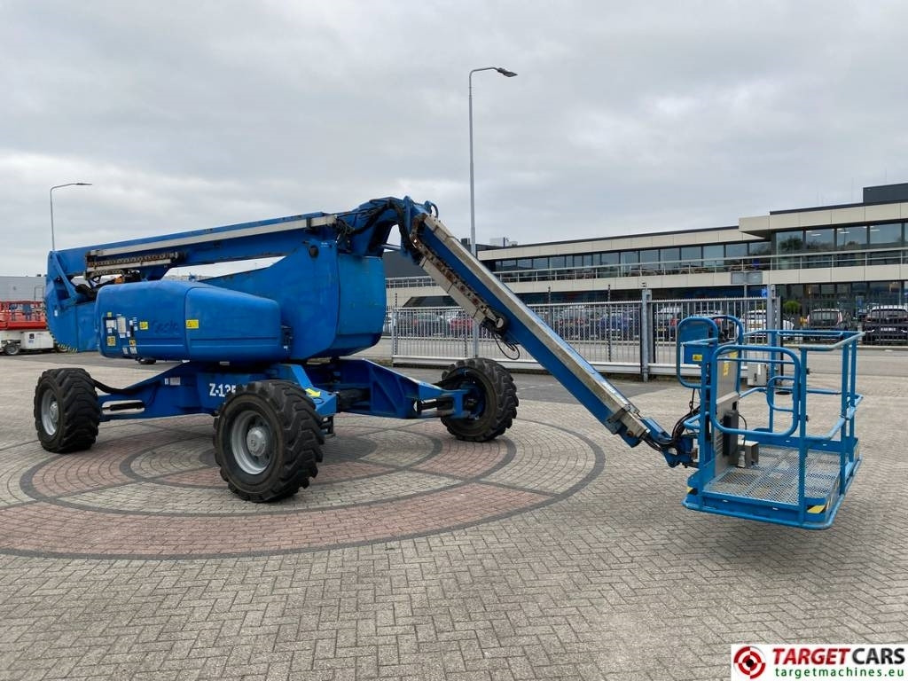 Genie Z-135/70 Articulated 4x4x4 Diesel Boom Lift 4315cm - Коленчатый подъемник: фото 2 Genie Z-135/70 Articulated 4x4x4 Diesel Boom Lift 4315cm - Коленчатый подъемник: фото 2