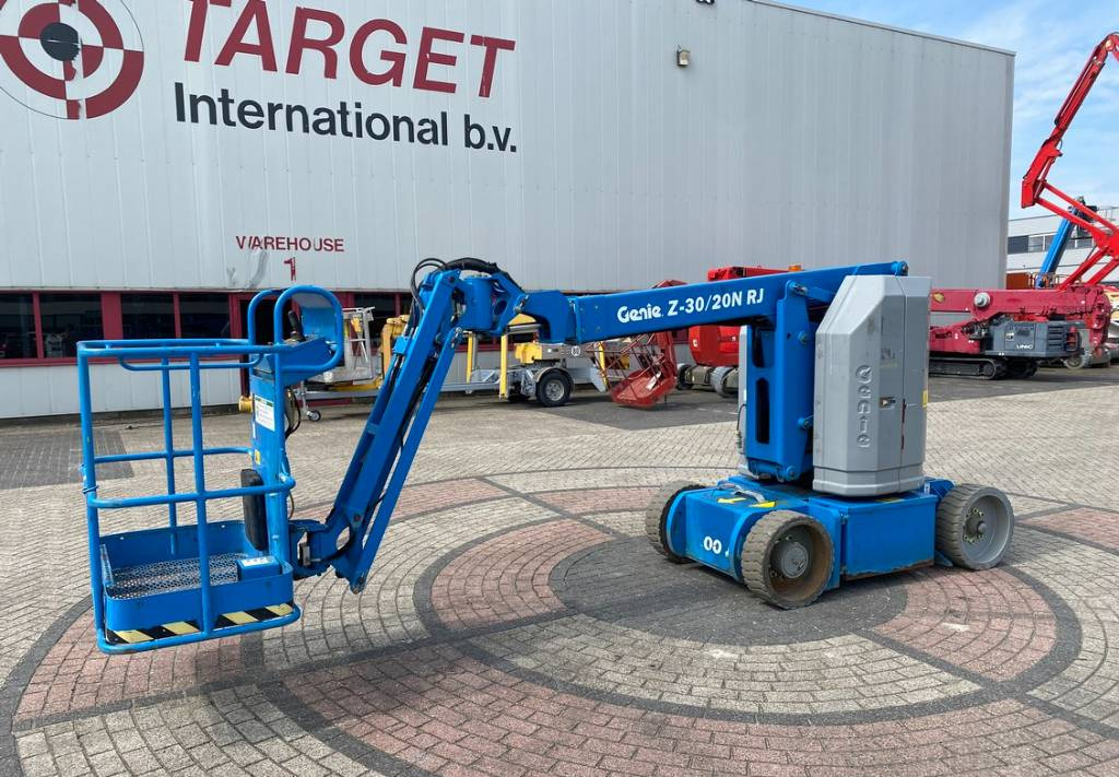 Коленчатый подъемник Genie Z-30/20N RJ Articulated Electric Boom Lift 1110cm: фото 1