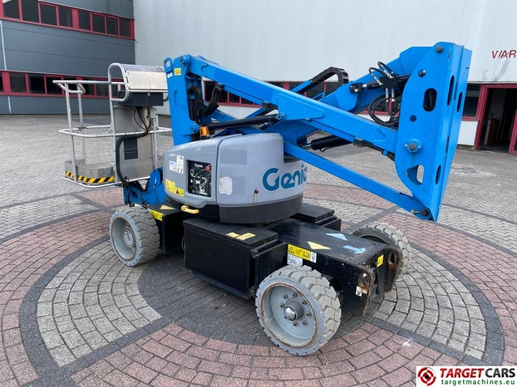 Genie Z-33/18 Electric Articulated Boom Work Lift 1200cm - Коленчатый подъемник: фото 4 Genie Z-33/18 Electric Articulated Boom Work Lift 1200cm - Коленчатый подъемник: фото 4