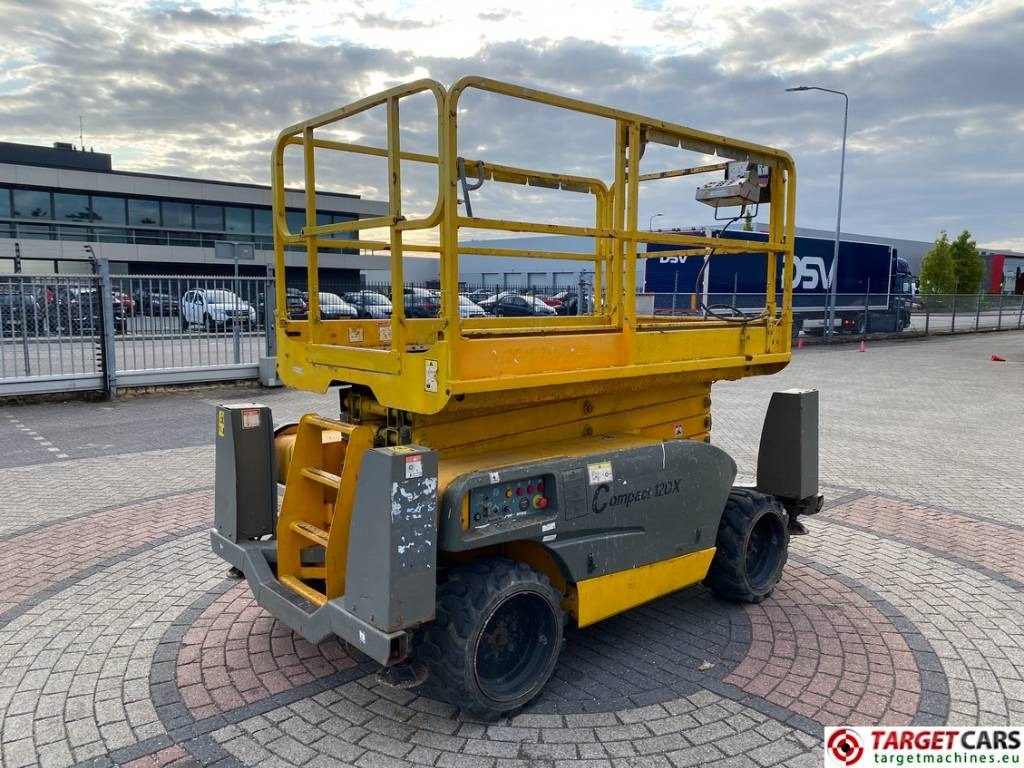 Haulotte Compact 12DX Diesel 4x4 Scissor Work Lift 1206cm - Ножничный подъемник: фото 3 Haulotte Compact 12DX Diesel 4x4 Scissor Work Lift 1206cm - Ножничный подъемник: фото 3