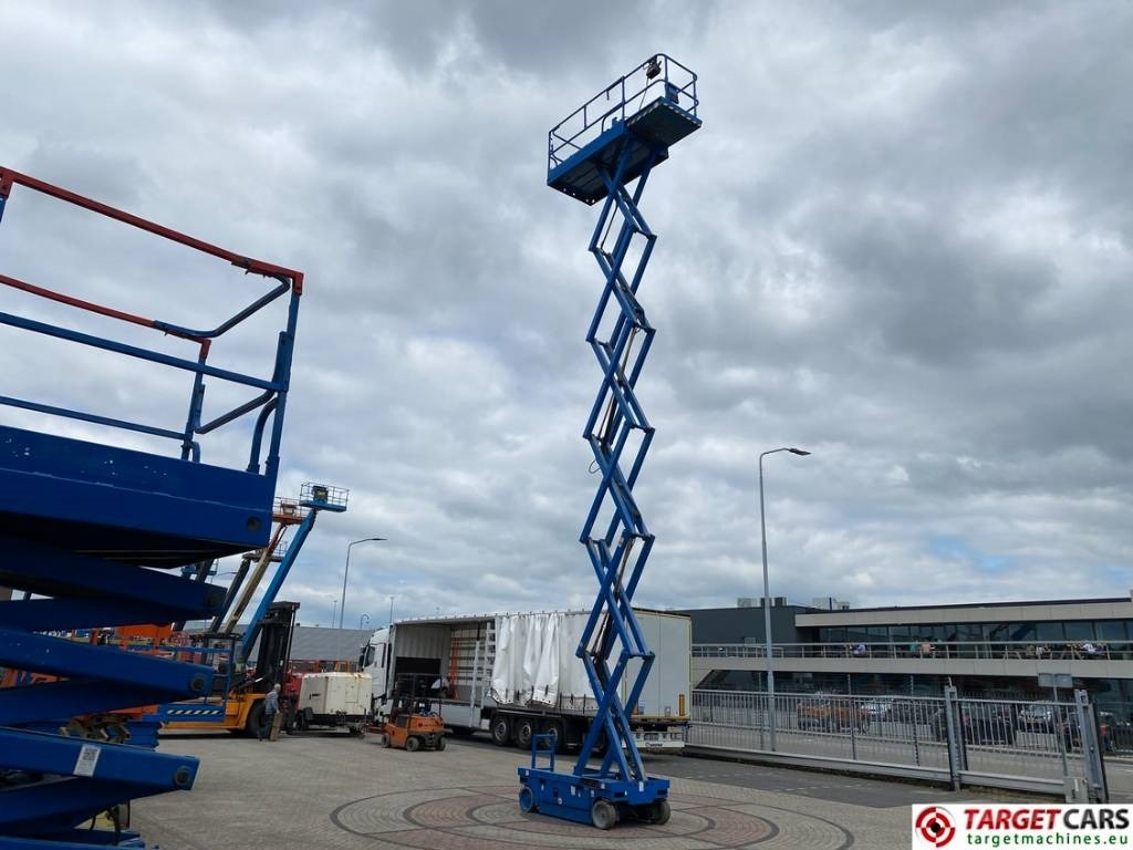 Ножничный подъемник Haulotte Compact 14 Electric Scissor Work Lift 1385cm: фото 7