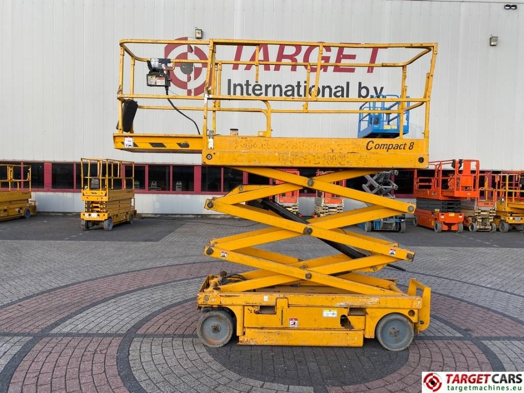Haulotte Compact 8 Electric Scissor Work Lift 818cm - Ножничный подъемник: фото 5 Haulotte Compact 8 Electric Scissor Work Lift 818cm - Ножничный подъемник: фото 5