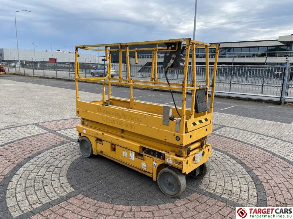 Haulotte Compact 8 Electric Scissor Work Lift 818cm - Ножничный подъемник: фото 2 Haulotte Compact 8 Electric Scissor Work Lift 818cm - Ножничный подъемник: фото 2