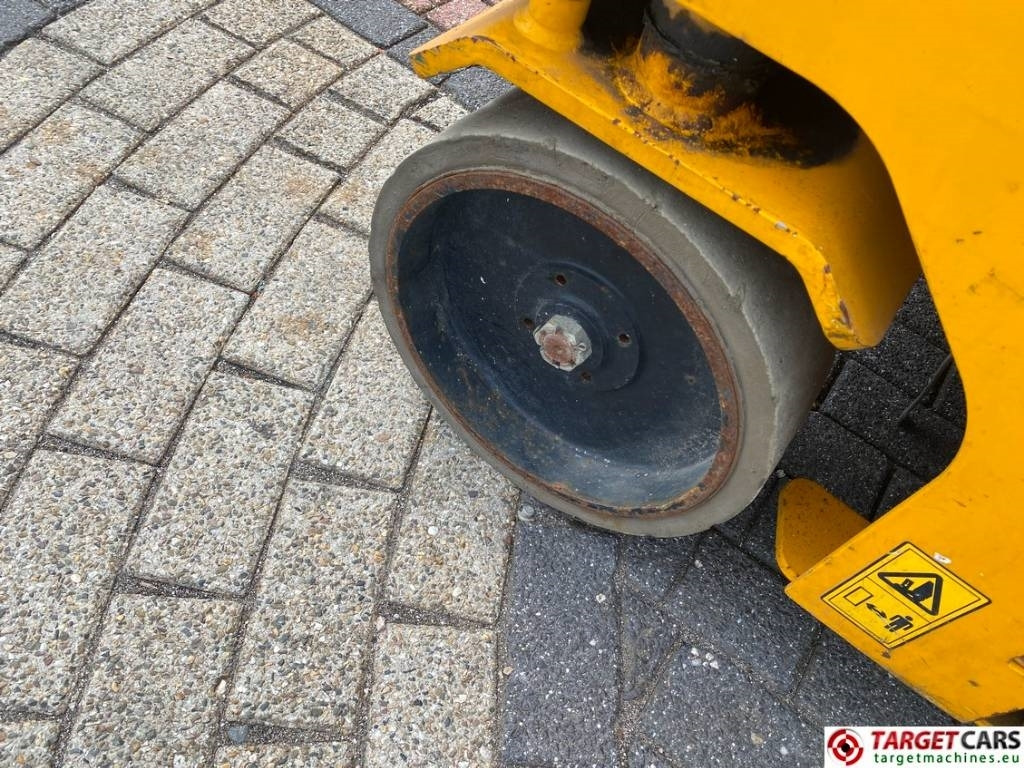 Ножничный подъемник JCB S3246E Electric Scissor Work Lift 1200cm: фото 21