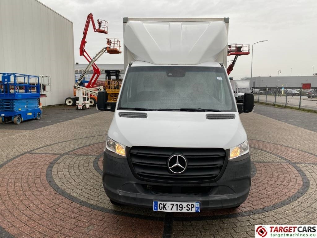 Грузовик с закрытым кузовом Mercedes-Benz Sprinter 515CDI Closed Box Van Taillift: фото 31 Грузовик с закрытым кузовом Mercedes-Benz Sprinter 515CDI Closed Box Van Taillift: фото 31