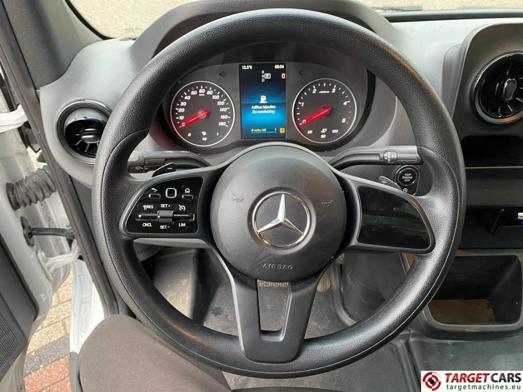 Грузовик с закрытым кузовом Mercedes-Benz Sprinter 515CDI Closed Box Van Taillift: фото 22 Грузовик с закрытым кузовом Mercedes-Benz Sprinter 515CDI Closed Box Van Taillift: фото 22