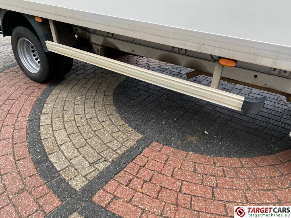 Грузовик с закрытым кузовом Mercedes-Benz Sprinter 515CDI Closed Box Van Taillift: фото 38 Грузовик с закрытым кузовом Mercedes-Benz Sprinter 515CDI Closed Box Van Taillift: фото 38