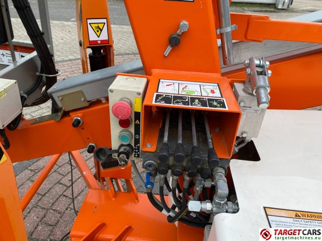 Коленчатый подъемник Niftylift 120TAC Towable Articulated Electric BoomLift 12.2M: фото 12