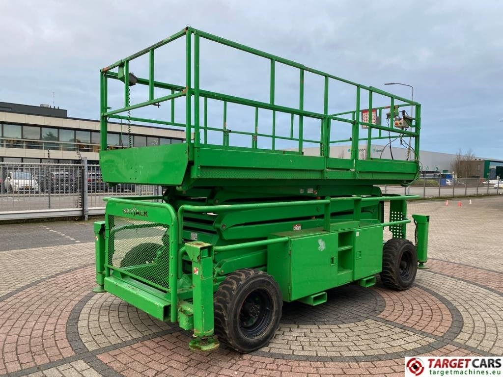 SkyJack SJ9241 RT Diesel 4x4 Scissor Work Lift 1450cm - Ножничный подъемник: фото 3 SkyJack SJ9241 RT Diesel 4x4 Scissor Work Lift 1450cm - Ножничный подъемник: фото 3