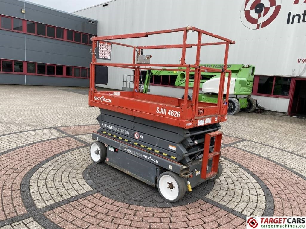 SkyJack SJIII-4626 Electric 4626 Scissor Work Lift 990cm - Ножничный подъемник: фото 4 SkyJack SJIII-4626 Electric 4626 Scissor Work Lift 990cm - Ножничный подъемник: фото 4