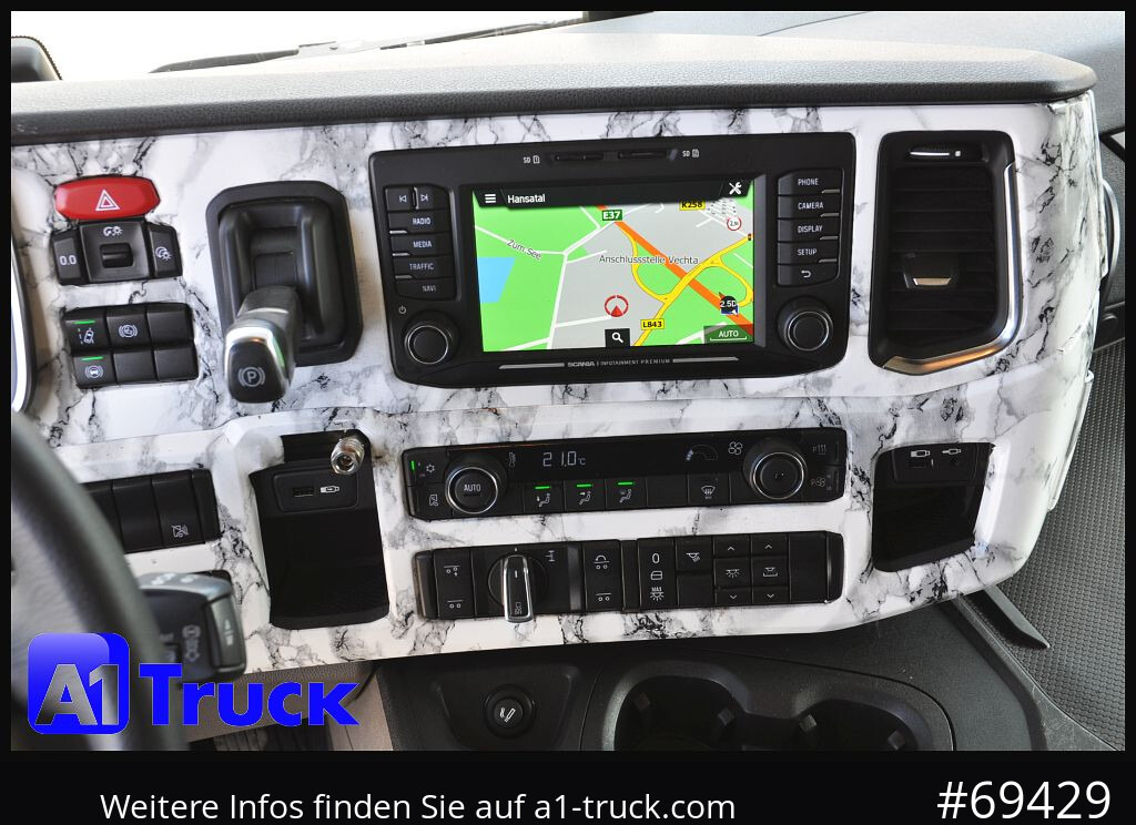 SCANIA P 320 P 6x2,, Getränke, Lenkachse, LBW: Dhollandia DHLM 30 - Грузовик для перевозки напитков: фото 2 SCANIA P 320 P 6x2,, Getränke, Lenkachse, LBW: Dhollandia DHLM 30 - Грузовик для перевозки напитков: фото 2