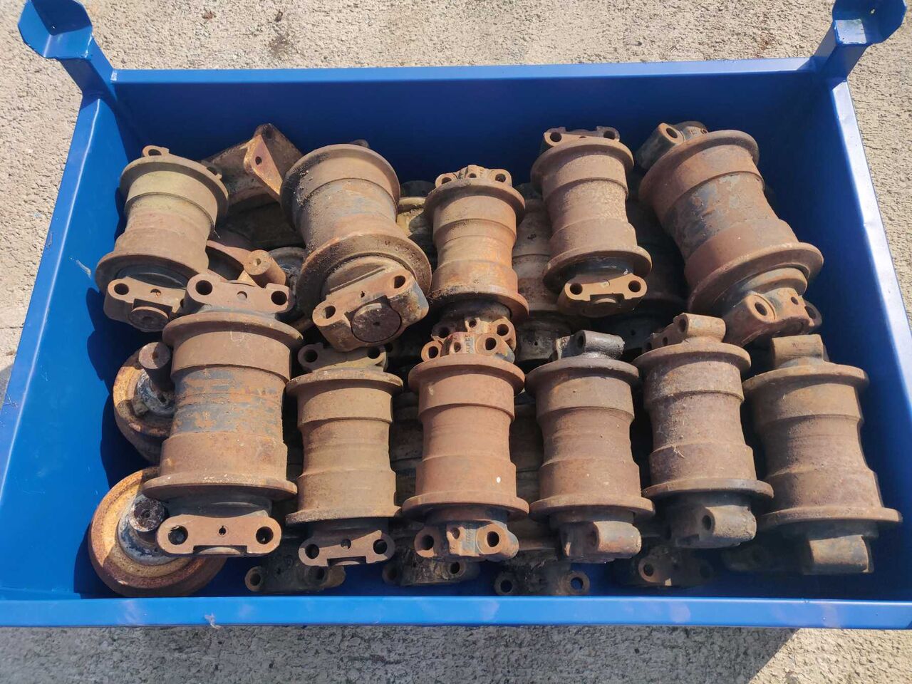 Caterpillar 231D RULLI SUPERIORI - Опорный каток для Строительной техники: фото 3 Caterpillar 231D RULLI SUPERIORI - Опорный каток для Строительной техники: фото 3