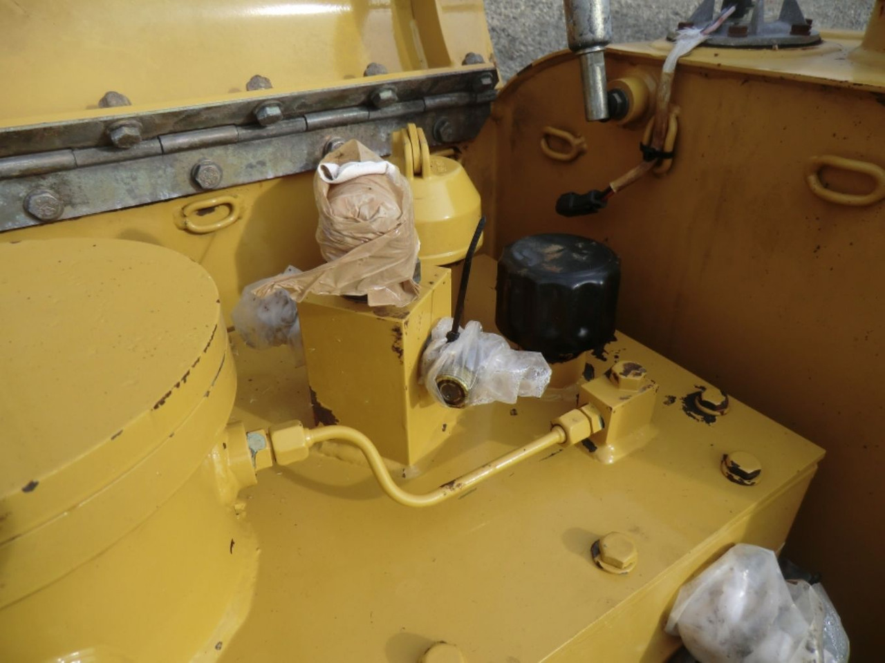 Caterpillar 735 Serbatoio gasolio - Топливный бак для Строительной техники: фото 3 Caterpillar 735 Serbatoio gasolio - Топливный бак для Строительной техники: фото 3