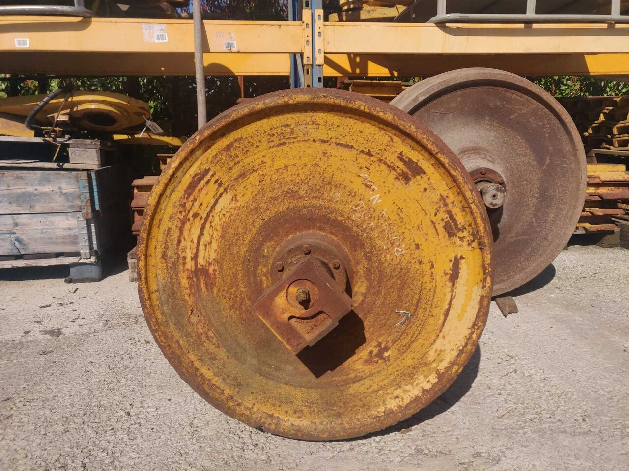 Caterpillar D7E RUOTA NUDA - Запчасти ходовой части для Строительной техники: фото 3 Caterpillar D7E RUOTA NUDA - Запчасти ходовой части для Строительной техники: фото 3