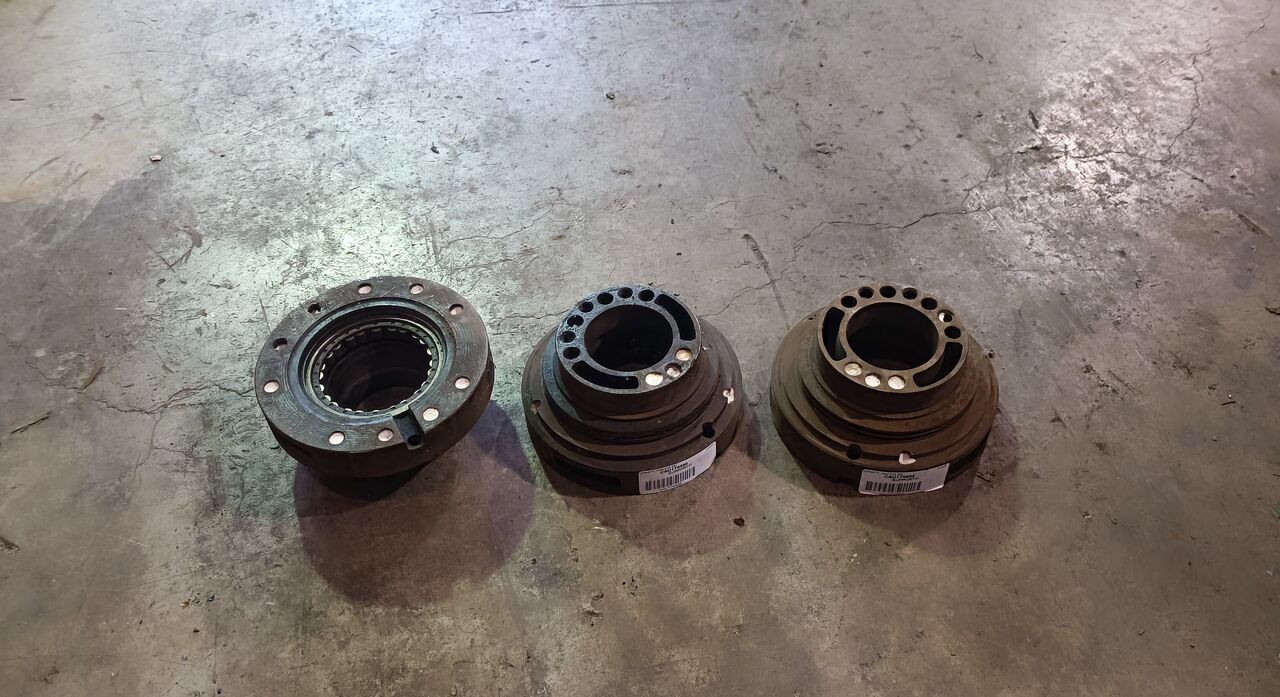 Caterpillar D9G ALLOGGIAMENTO ROTORE CONVERTER - Трансмиссия для Строительной техники: фото 1 Caterpillar D9G ALLOGGIAMENTO ROTORE CONVERTER - Трансмиссия для Строительной техники: фото 1
