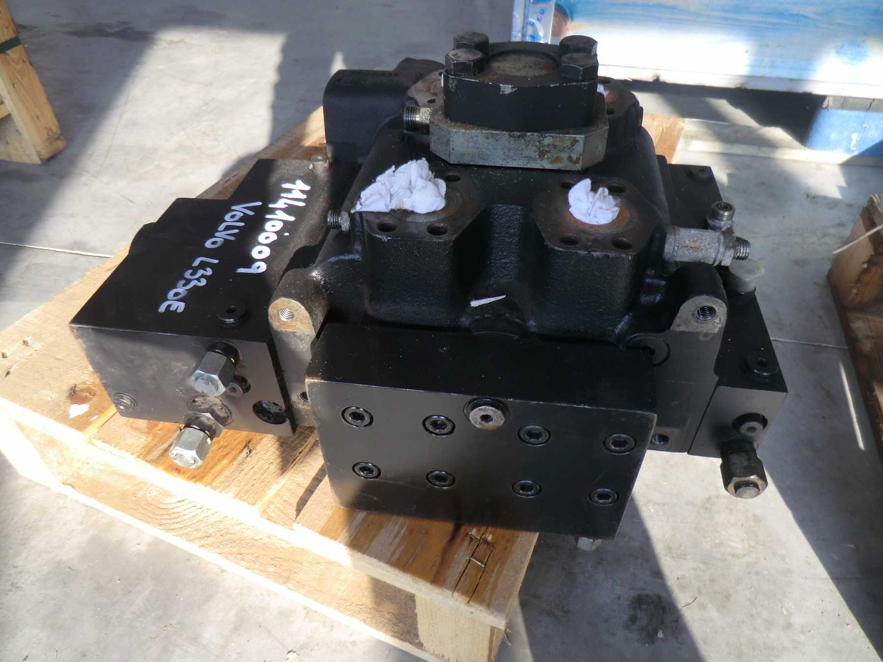 VOLVO L330E L350F DISTRIBUTORE - Гидравлический клапан для Строительной техники: фото 3 VOLVO L330E L350F DISTRIBUTORE - Гидравлический клапан для Строительной техники: фото 3