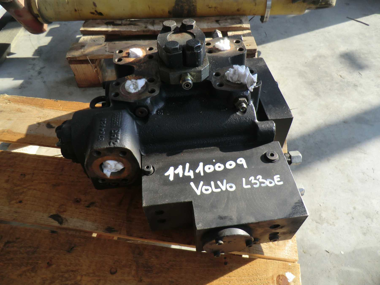 VOLVO L330E L350F DISTRIBUTORE - Гидравлический клапан для Строительной техники: фото 2 VOLVO L330E L350F DISTRIBUTORE - Гидравлический клапан для Строительной техники: фото 2