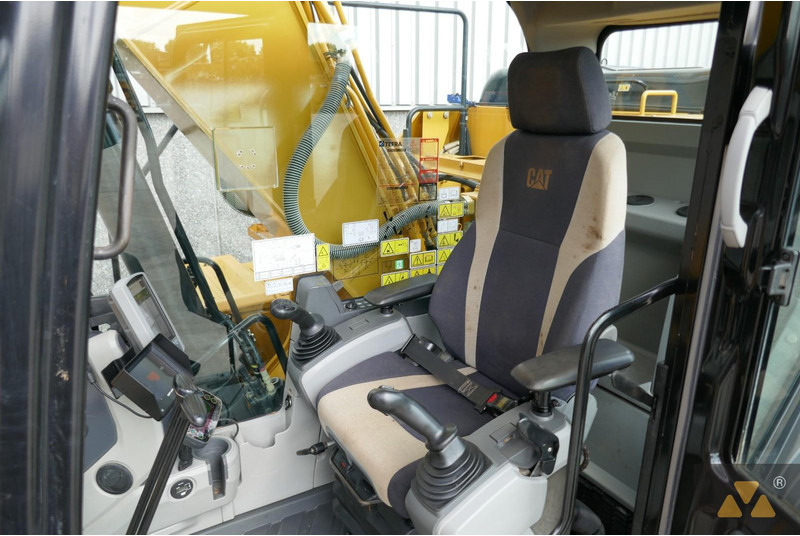 Гусеничный экскаватор Caterpillar 320FL: фото 7