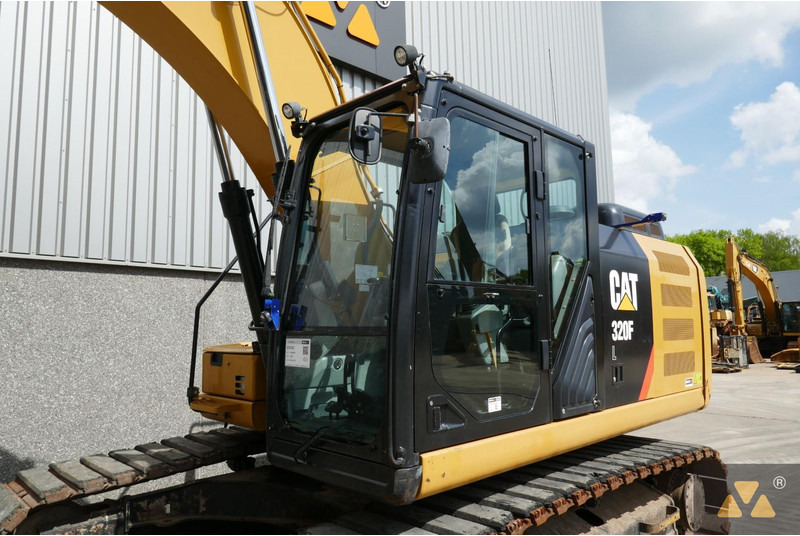 Гусеничный экскаватор Caterpillar 320FL: фото 14