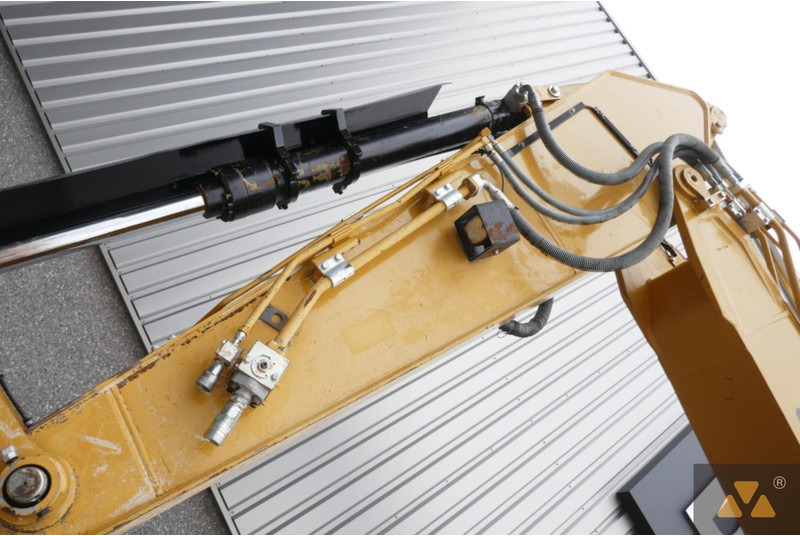 Гусеничный экскаватор Caterpillar 325F LCR: фото 11 Гусеничный экскаватор Caterpillar 325F LCR: фото 11