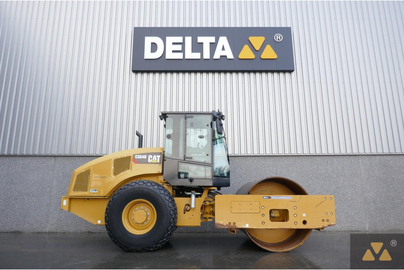 Caterpillar CS64B - Каток: фото 2 Caterpillar CS64B - Каток: фото 2