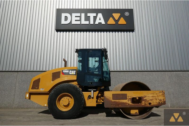 Caterpillar CS66B - Каток: фото 2 Caterpillar CS66B - Каток: фото 2