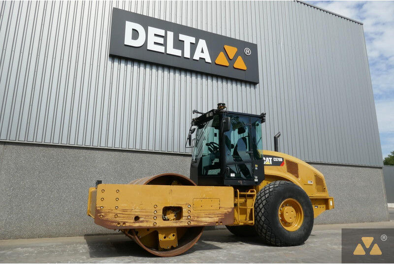 Caterpillar CS76B - Каток: фото 4 Caterpillar CS76B - Каток: фото 4