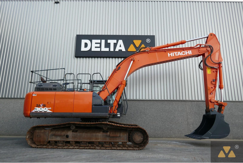Hitachi ZX300LC-6 - Гусеничный экскаватор: фото 2 Hitachi ZX300LC-6 - Гусеничный экскаватор: фото 2