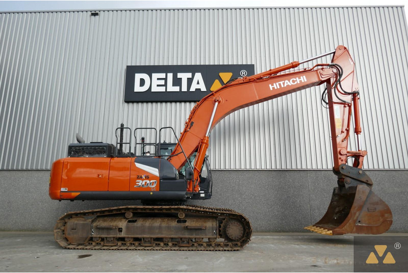 Hitachi ZX300LC-7 - Гусеничный экскаватор: фото 2 Hitachi ZX300LC-7 - Гусеничный экскаватор: фото 2