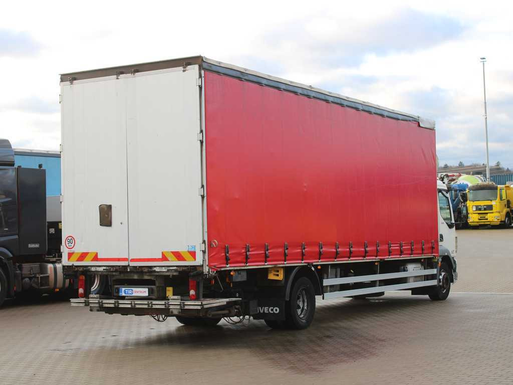 DAF LF 250 FA, EURO 6, HYDRAULIC FRONT - Тентованный грузовик: фото 4 DAF LF 250 FA, EURO 6, HYDRAULIC FRONT - Тентованный грузовик: фото 4