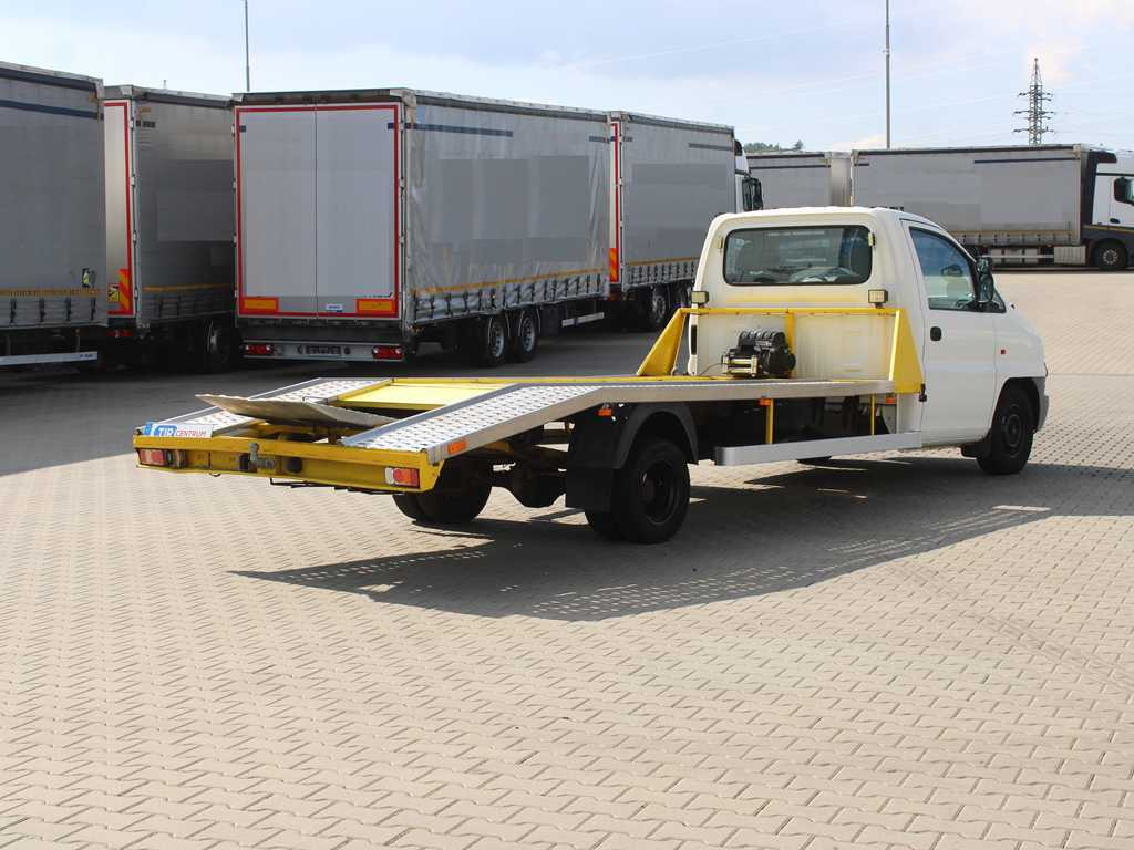 Hyundai H1 TRUCK, EURO 3, DRIVEWAYS, WINCH, TIRES 90% - Эвакуатор: фото 4 Hyundai H1 TRUCK, EURO 3, DRIVEWAYS, WINCH, TIRES 90% - Эвакуатор: фото 4