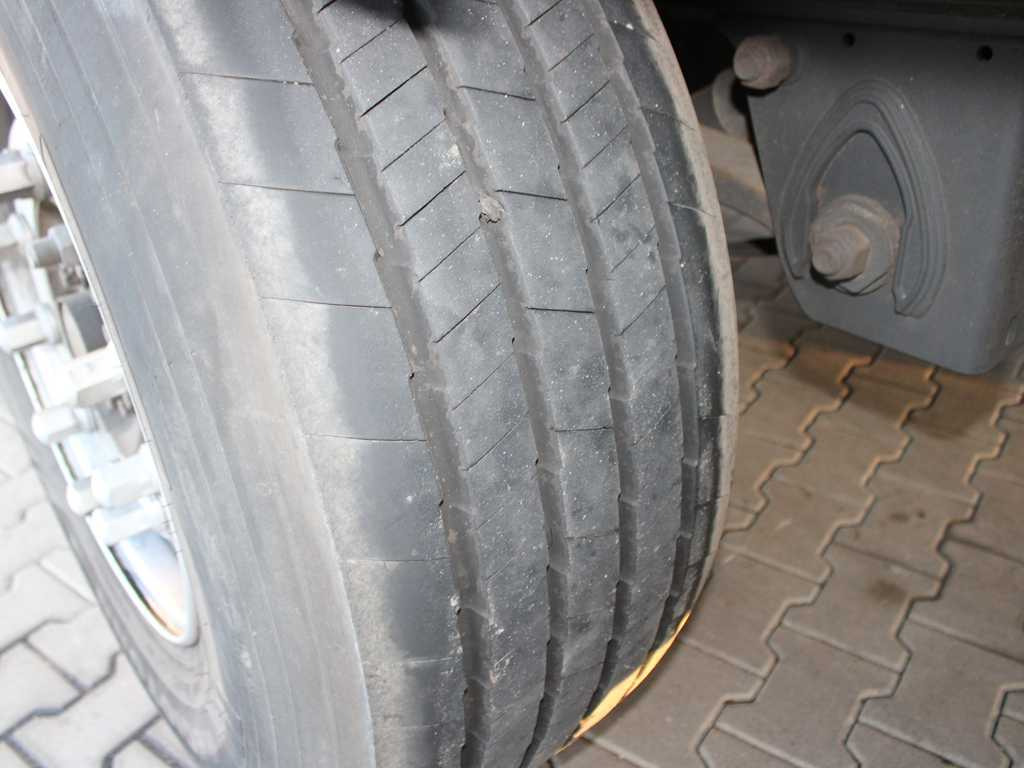 Тентованный полуприцеп Krone SD, MULTILOCK, TYRES 80%: фото 11 Тентованный полуприцеп Krone SD, MULTILOCK, TYRES 80%: фото 11