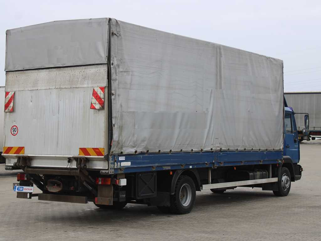 MAN LE 12.220, EURO 3, HYDRAULIC FRONT, TIRES 80% - Тентованный грузовик: фото 4 MAN LE 12.220, EURO 3, HYDRAULIC FRONT, TIRES 80% - Тентованный грузовик: фото 4