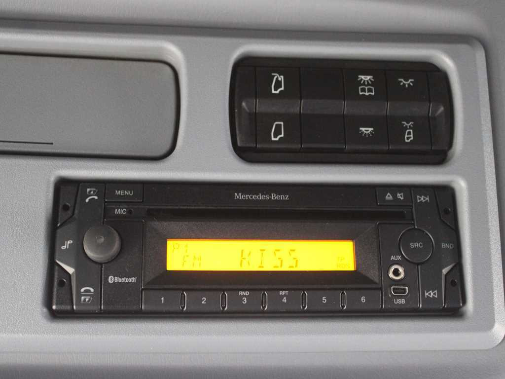 Грузовик с закрытым кузовом Mercedes-Benz ATEGO 1527, EURO 6, CAMERA, TIRES 80%: фото 19