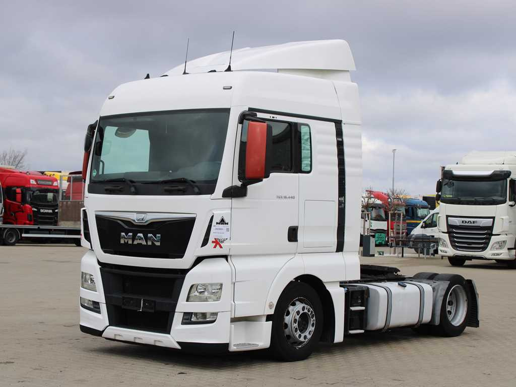 MAN TGX 18.440, LOW DECK, EURO 6 - Тягач: фото 1 MAN TGX 18.440, LOW DECK, EURO 6 - Тягач: фото 1