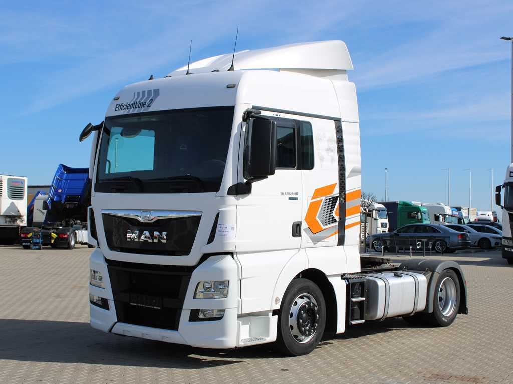 MAN TGX 18.440, LOW DECK, EURO 6 - Тягач: фото 1 MAN TGX 18.440, LOW DECK, EURO 6 - Тягач: фото 1