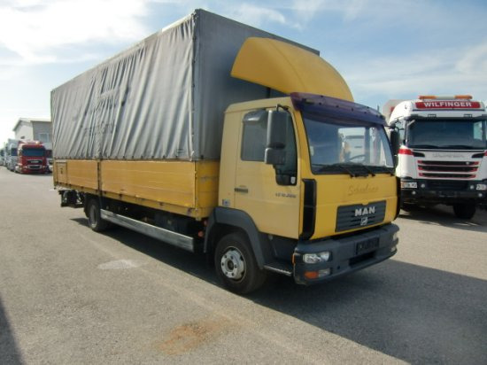 MAN LE 12.220 Plane, LBW, manual - Тентованный грузовик: фото 3 MAN LE 12.220 Plane, LBW, manual - Тентованный грузовик: фото 3