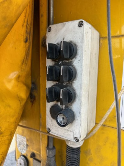 Тентованный полуприцеп Schwarzmüller Spezialauflieger Schräglader, Coilmulde mehrere Einheiten verfügbar: фото 9 Тентованный полуприцеп Schwarzmüller Spezialauflieger Schräglader, Coilmulde mehrere Einheiten verfügbar: фото 9