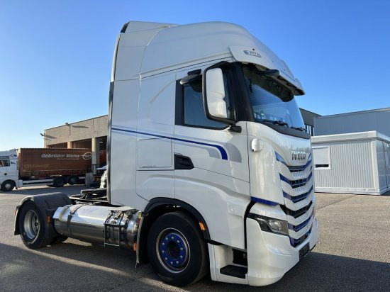 Iveco Stralis 460 Gas, 2 LNG-Tanks, Retarder, Leder - Тягач: фото 1 Iveco Stralis 460 Gas, 2 LNG-Tanks, Retarder, Leder - Тягач: фото 1