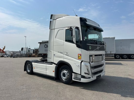 Volvo FH 460 EURO 6, I-Shift, Retarder, Globetrotter, Standklima Voll-Spoiler - Тягач: фото 3 Volvo FH 460 EURO 6, I-Shift, Retarder, Globetrotter, Standklima Voll-Spoiler - Тягач: фото 3