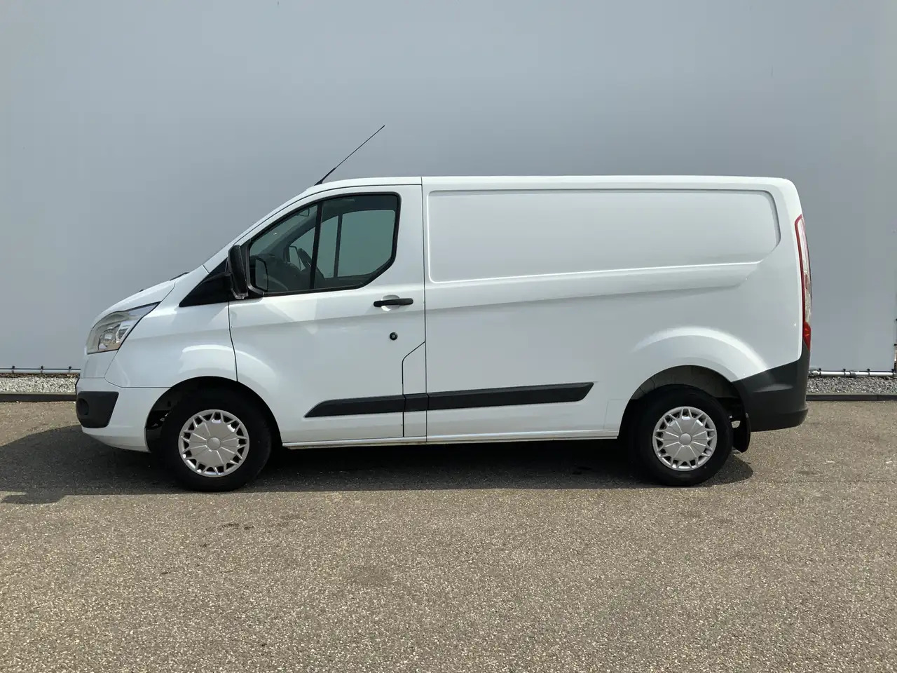 Ford Transit Custom 290 2.2 TDCI L1H2 Trend Airco Cruise 3 Zits Trekha - Другая техника: фото 3 Ford Transit Custom 290 2.2 TDCI L1H2 Trend Airco Cruise 3 Zits Trekha - Другая техника: фото 3