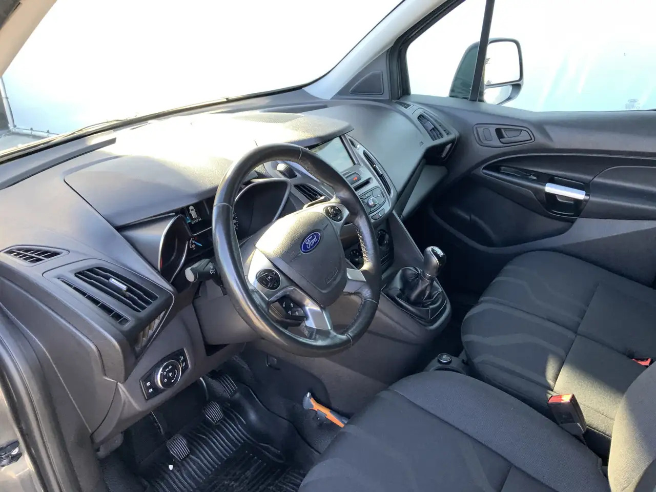 Ford Transit Connect 1.5 TDCI L2 Trend Airco Cruise 3 Zits DakDragers C - Легковой фургон: фото 5 Ford Transit Connect 1.5 TDCI L2 Trend Airco Cruise 3 Zits DakDragers C - Легковой фургон: фото 5
